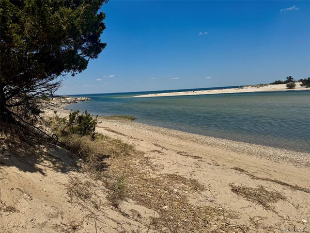 150 Burr Avenue, Northport, NY 11768