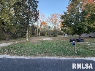 10014 N GARDEN Lane, Peoria, IL 61615