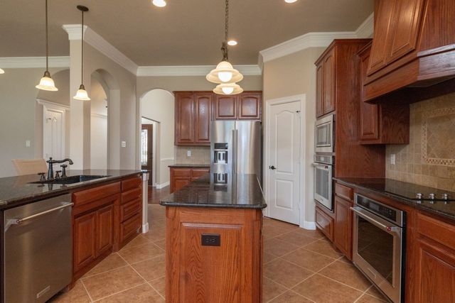 130 Austen Drive, Hudson Oaks, TX 76087