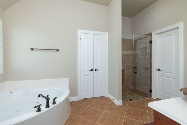 130 Austen Drive, Hudson Oaks, TX 76087