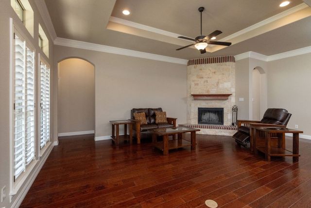 130 Austen Drive, Hudson Oaks, TX 76087