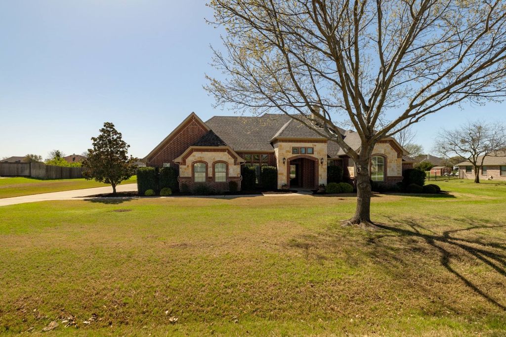 130 Austen Drive, Hudson Oaks, TX 76087