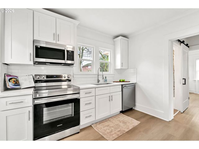 7630 N DRUMMOND Ave A&B, Portland, OR 97217