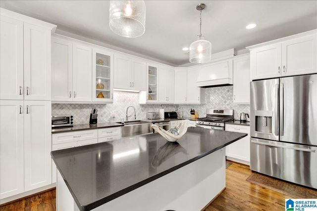 2092 GREY OAKS TERRACE, Pelham, AL 35124