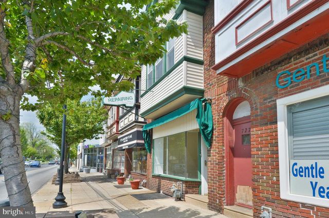 725 CHURCH LN, Lansdowne, PA 19050