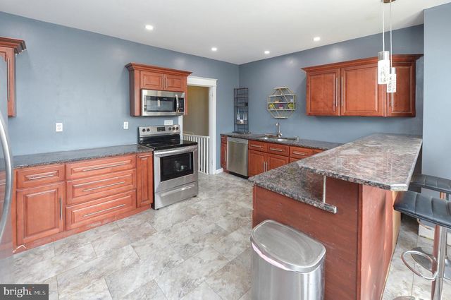 725 CHURCH LN, Lansdowne, PA 19050