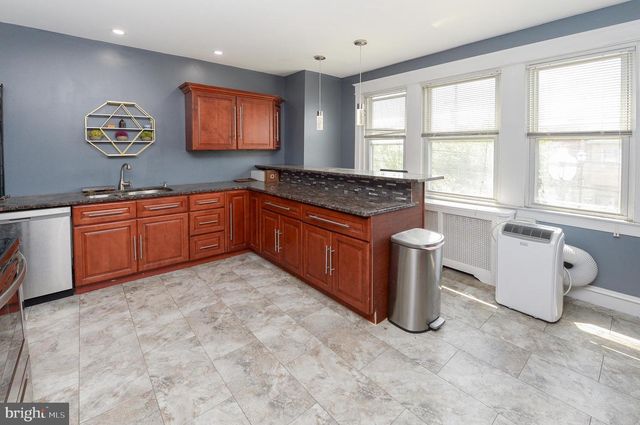 725 CHURCH LN, Lansdowne, PA 19050