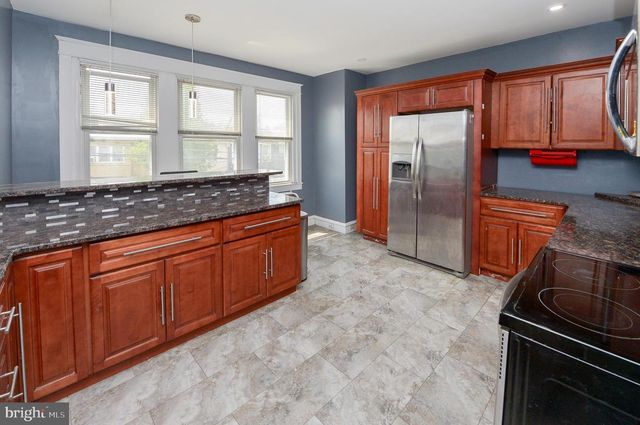 725 CHURCH LN, Lansdowne, PA 19050