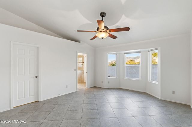 9960 N Roxbury Drive, Oro Valley, AZ 85737