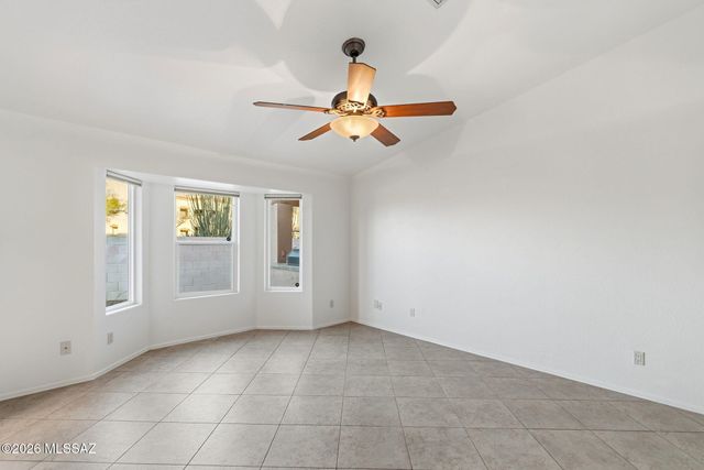 9960 N Roxbury Drive, Oro Valley, AZ 85737