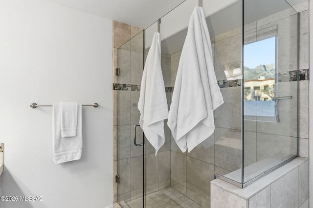 9960 N Roxbury Drive, Oro Valley, AZ 85737