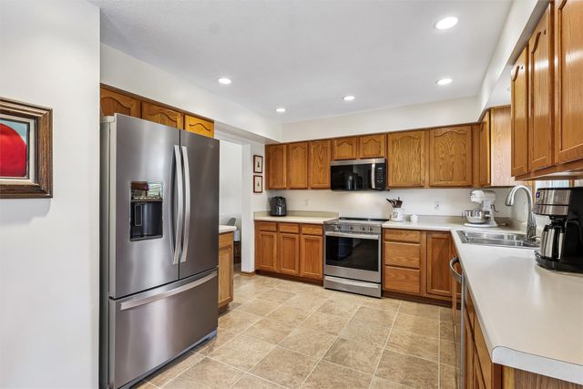 5405 NW 91st Street, Johnston, IA 50131