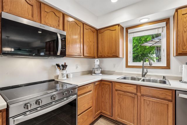 5405 NW 91st Street, Johnston, IA 50131