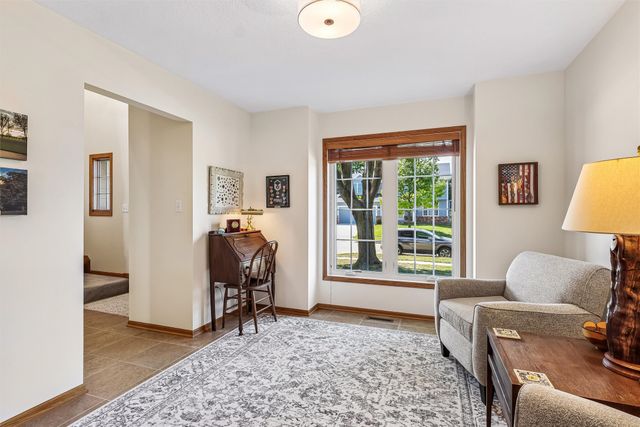 5405 NW 91st Street, Johnston, IA 50131