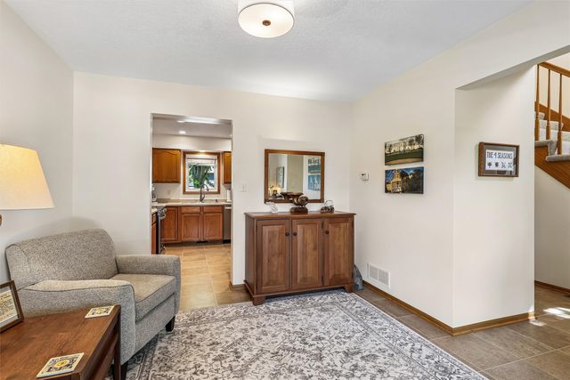 5405 NW 91st Street, Johnston, IA 50131