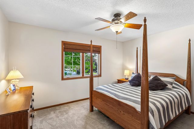 5405 NW 91st Street, Johnston, IA 50131