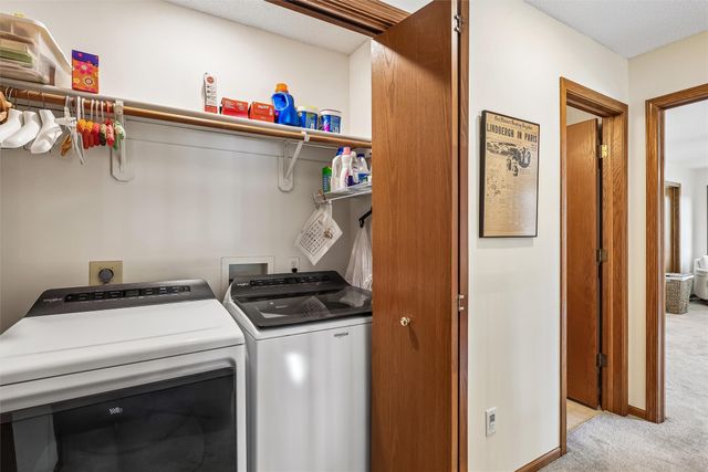 5405 NW 91st Street, Johnston, IA 50131