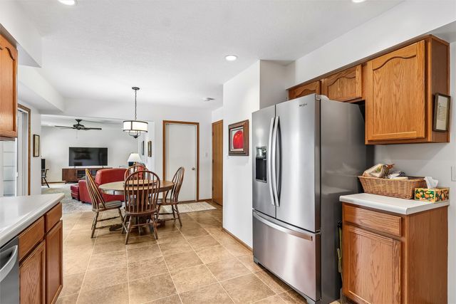 5405 NW 91st Street, Johnston, IA 50131