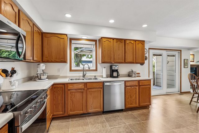 5405 NW 91st Street, Johnston, IA 50131