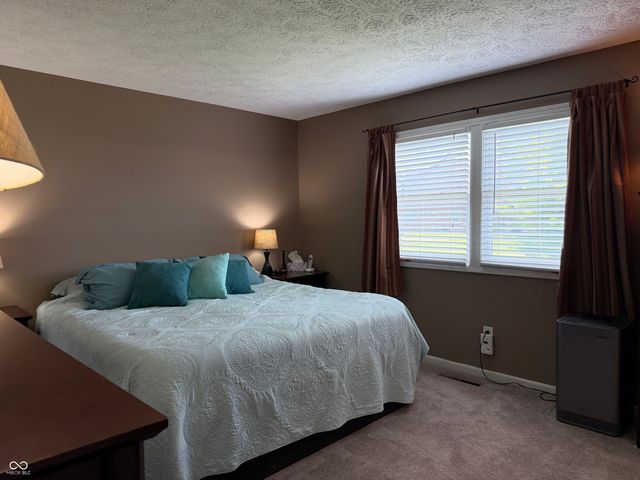 7007 W Meadows Lane, Greenfield, IN 46140