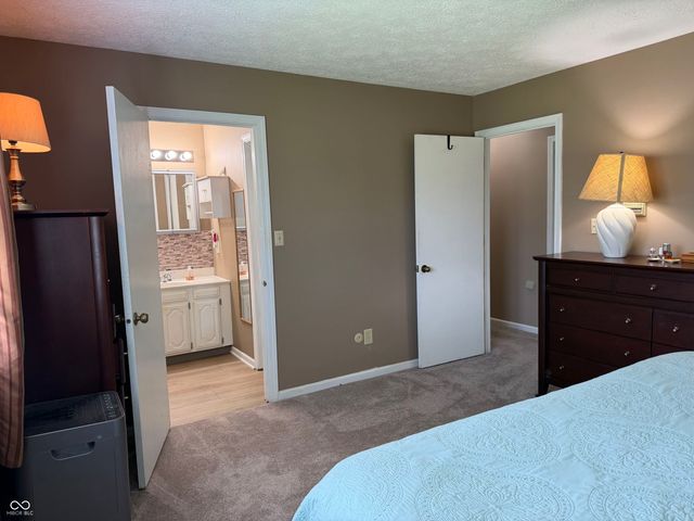 7007 W Meadows Lane, Greenfield, IN 46140
