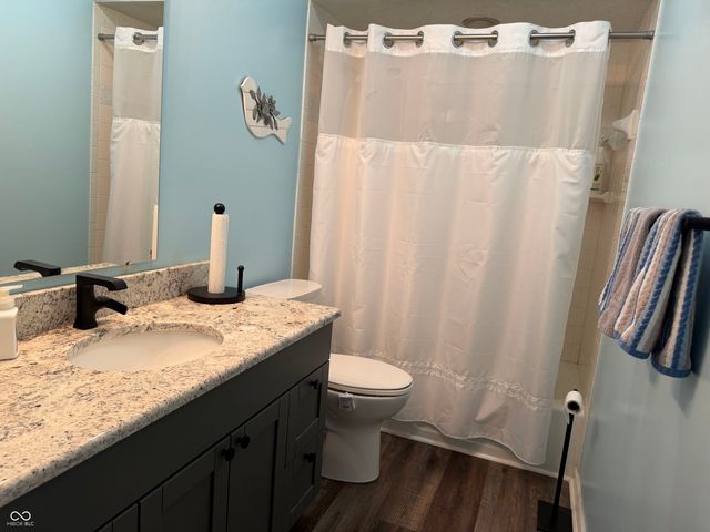 7007 W Meadows Lane, Greenfield, IN 46140