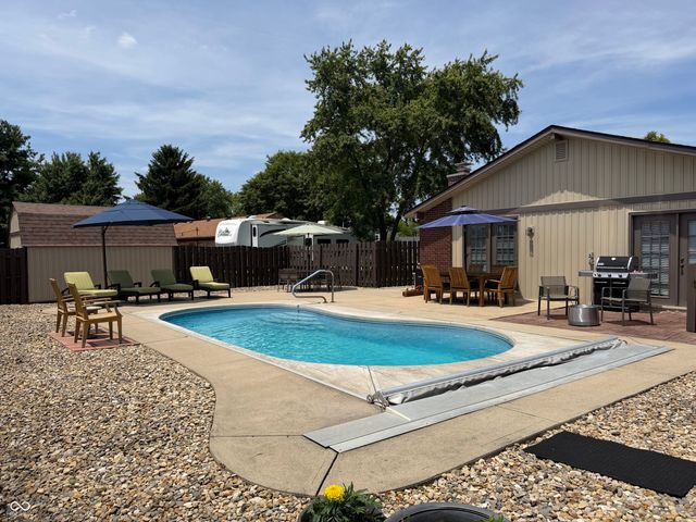 7007 W Meadows Lane, Greenfield, IN 46140