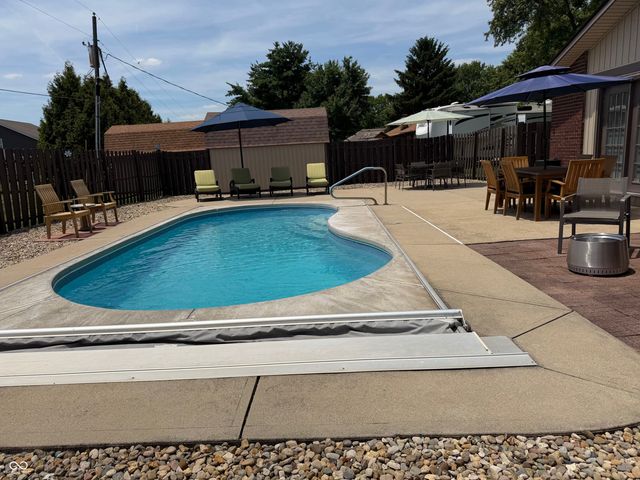 7007 W Meadows Lane, Greenfield, IN 46140
