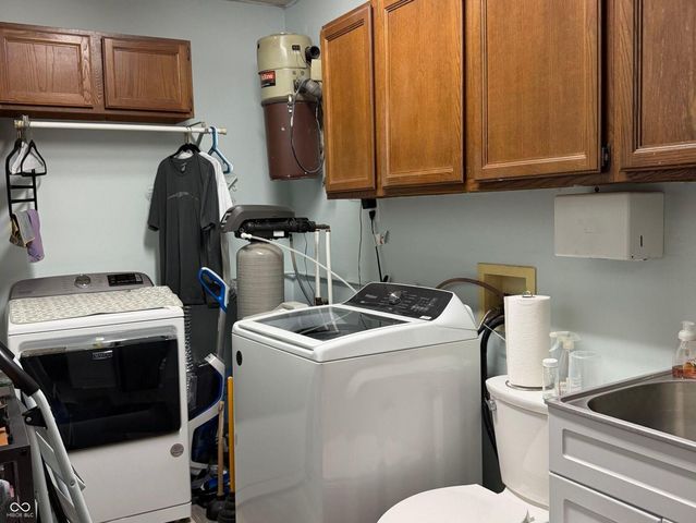 7007 W Meadows Lane, Greenfield, IN 46140