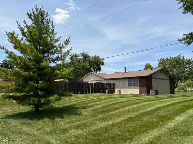7007 W Meadows Lane, Greenfield, IN 46140
