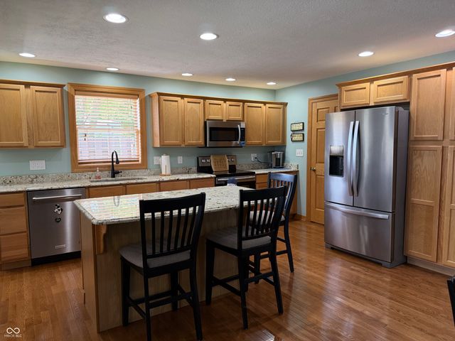 7007 W Meadows Lane, Greenfield, IN 46140
