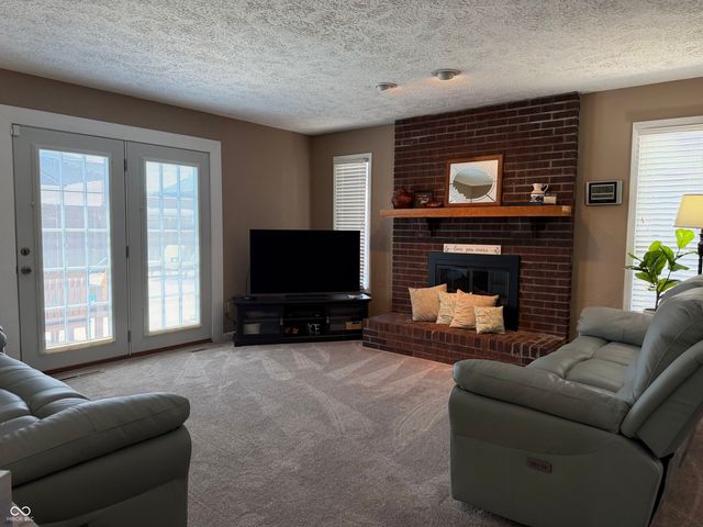 7007 W Meadows Lane, Greenfield, IN 46140