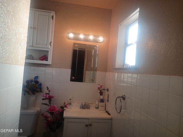 9842 LILLY Drive, El Paso, TX 79927