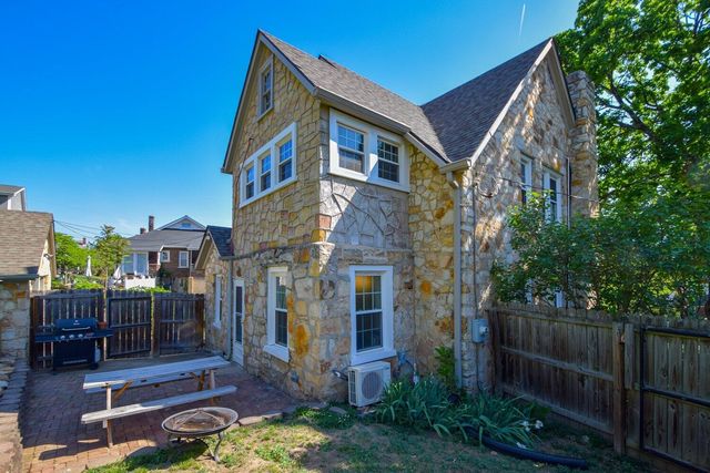 3017 Woodlawn AVE, Roanoke, VA 24015
