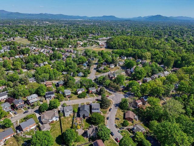 3017 Woodlawn AVE, Roanoke, VA 24015
