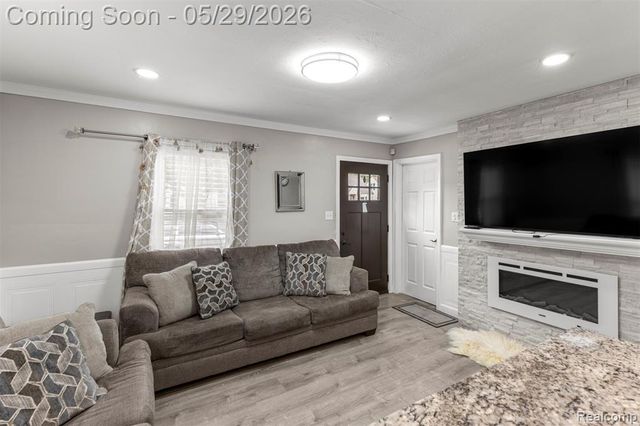 3419 Woodside Street, Dearborn, MI 48124
