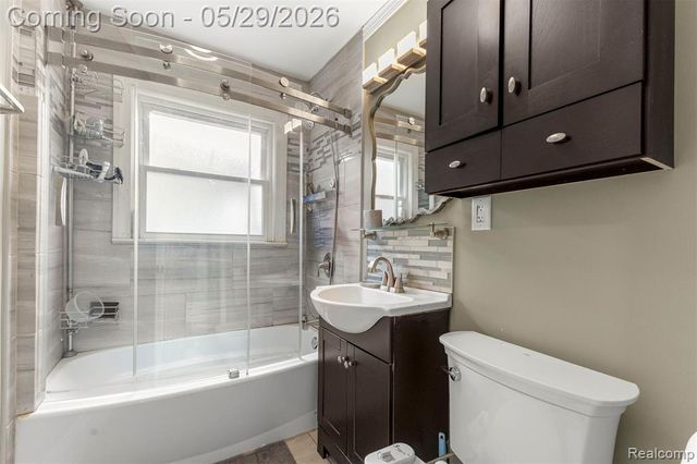 3419 Woodside Street, Dearborn, MI 48124