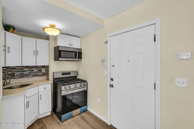 305 Cator Avenue 1B, Jersey City, NJ 07305