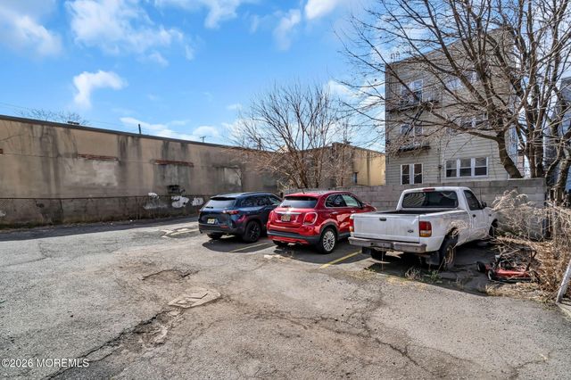 305 Cator Avenue 1B, Jersey City, NJ 07305