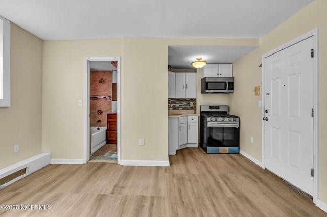 305 Cator Avenue 1B, Jersey City, NJ 07305