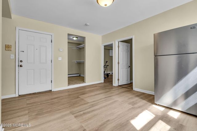 305 Cator Avenue 1B, Jersey City, NJ 07305