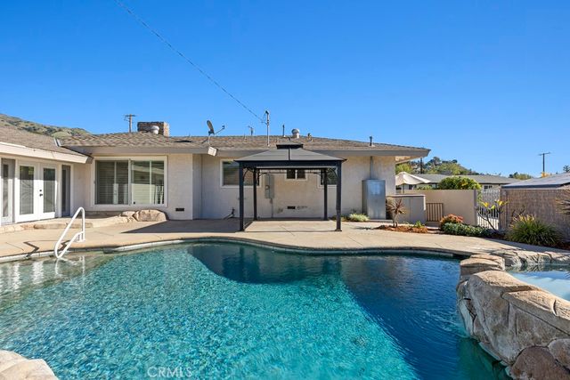 105 Country Club Court, Glendora, CA 91741