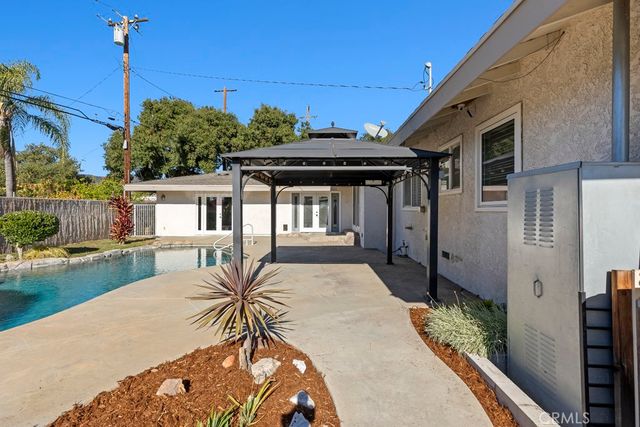 105 Country Club Court, Glendora, CA 91741