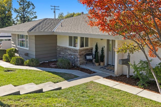 105 Country Club Court, Glendora, CA 91741