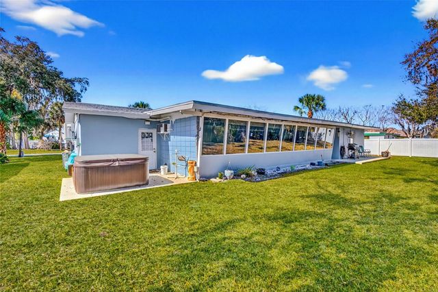 1115 SE KINGSBAY DRIVE, Crystal River, FL 34429