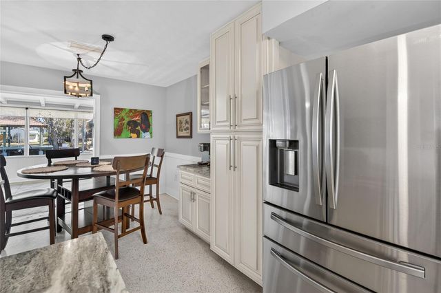 1115 SE KINGSBAY DRIVE, Crystal River, FL 34429