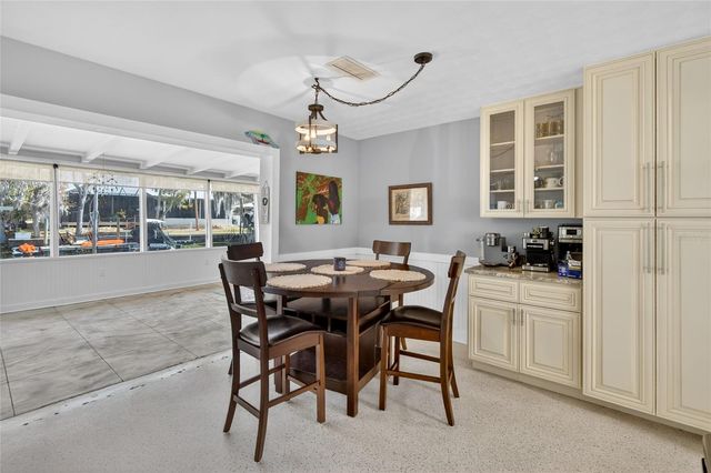 1115 SE KINGSBAY DRIVE, Crystal River, FL 34429