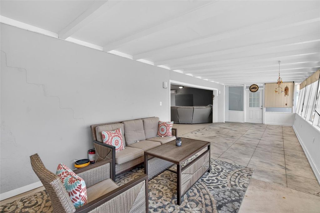 Image 13 of property listing at 1115 SE KINGSBAY DRIVE, Crystal River, FL 34429