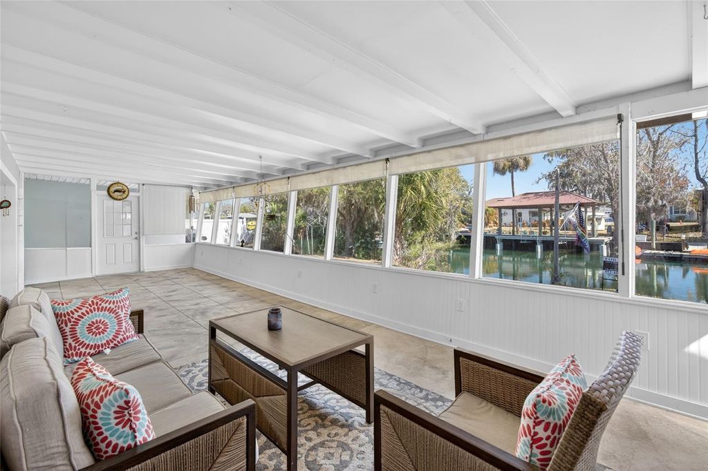 Image 14 of property listing at 1115 SE KINGSBAY DRIVE, Crystal River, FL 34429