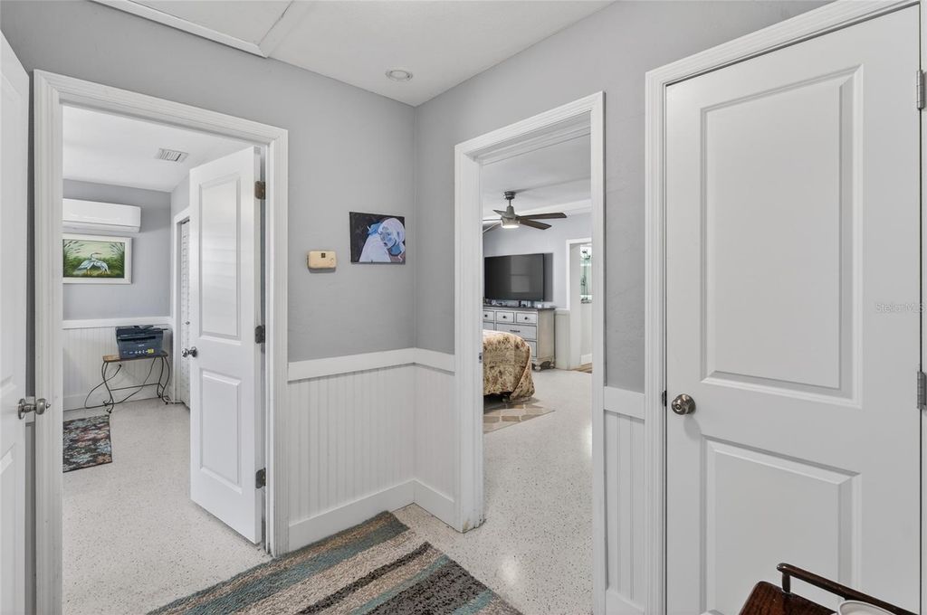 Image 15 of property listing at 1115 SE KINGSBAY DRIVE, Crystal River, FL 34429